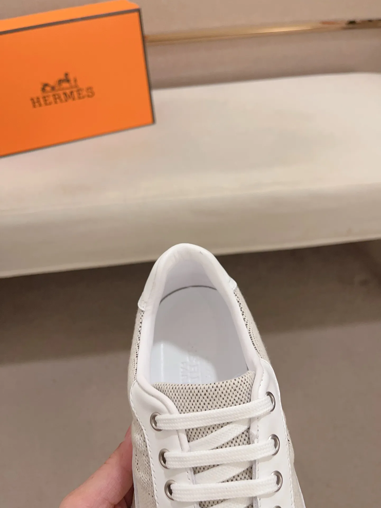 Ex-factory price: 500💰《HERMES》【Classic original single version】Hermès; top 🔝purchasing agent🔍🔍men's latest 🇺🇸sold simultaneously, original imported from Italy ▲▲first-layer cowhide ▲▲ (high-end, nobility and class) ) Exquisite workmanship (Italian 🇮🇹 imported water-dyed 🐂 cowhide lining) sole: original sole provided by the original factory, ⚠️exclusive double-layer activity·TPR·rubber·combined molded outsole; super comfortable·wear-resistant·non-slip·environmental protection The real thing is more beautiful when photographed in kind (high quality, following orders), you can come in and out at will * Number of yards: 38·39·40·41·42·43·44# (can be customized 45.)